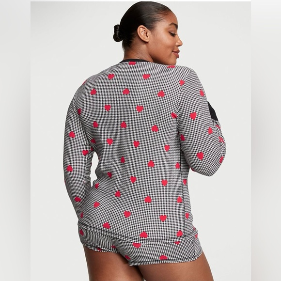 NWT VICTORIA'S SECRET Thermal Short Pajama Set - Picture 2 of 3